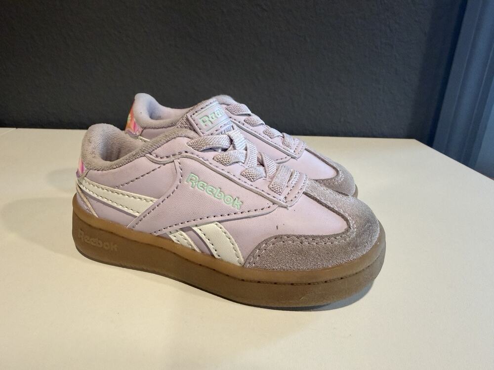 Reebok Classic Club C Toddler Size 5K Suede Lilac / Lavender